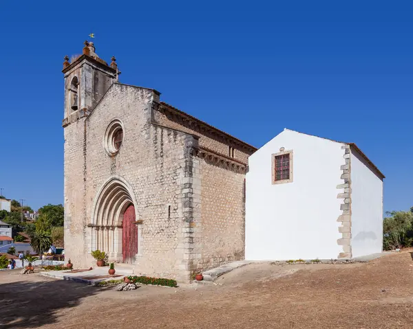Santarem Portugalia Września 2015 Średniowieczny Kościół Santa Cruz Gotyckim Portalem — Zdjęcie stockowe