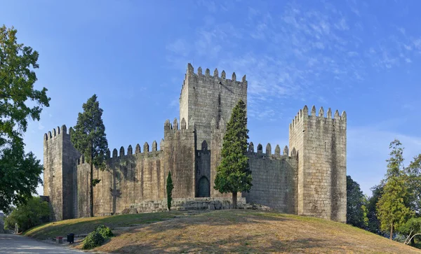 Castelo Guimarães Castelo Mais Famoso Portugal Por Ser Local Nascimento — Fotografia de Stock