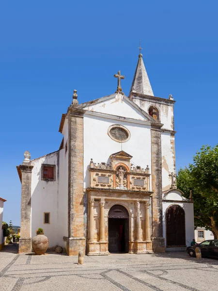 Obidos Portugal Agosto 2015 Igreja Medieval Santa Maria Mostrando Portal — Fotografia de Stock