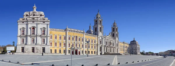 Mafra Portugal Septiembre 2013 Paseo Los Lugareños Frente Palacio Nacional — Foto de Stock