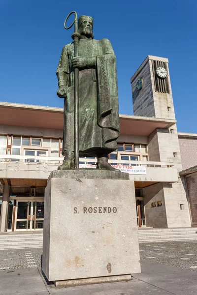 サント ティルソ ポルトガル 2015 像の聖 Rudesind サンパウロ ローゼンド 市庁舎の前で — ストック写真