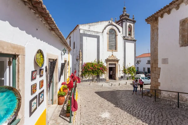 Óbidos Portugal Augusti 2015 Sao Pedro Kyrka Och Souvenirbutik Obidos — Stockfoto