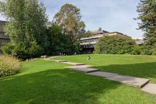 Lisboa Portugal Octubre 2016 Jardín Fundación Calouste Gulbenkian Con Vistas — Foto de Stock