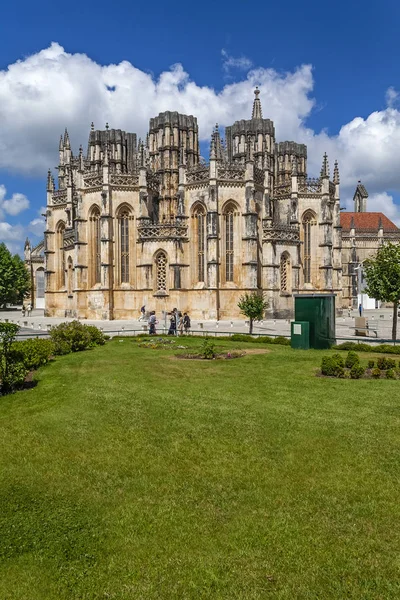 Batalha Portugal Julho 2013 Habitantes Locais Passeiam Pelas Capelas Inacabadas — Fotografia de Stock