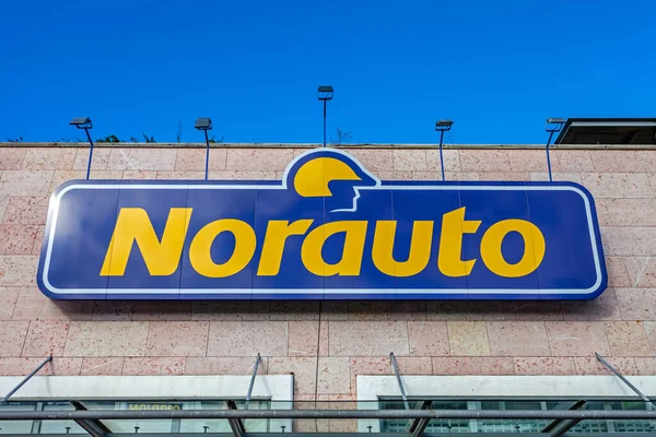 Almada Portugal Octubre 2019 Letrero Del Taller Automóviles Autopartes Norauto — Foto de Stock