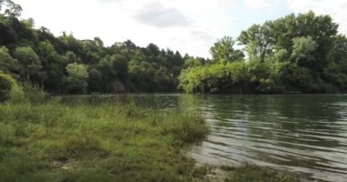Adda Nord Parkı, Lario 'nun Lecco şubesinin aşağısındaki Adda Nehri' nin geçtiği ovaları kapsayan koruma altındaki doğal bir alandır.