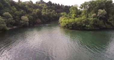 Adda Nord Parkı, Lario 'nun Lecco şubesinin aşağısındaki Adda Nehri' nin geçtiği ovaları kapsayan koruma altındaki doğal bir alandır.