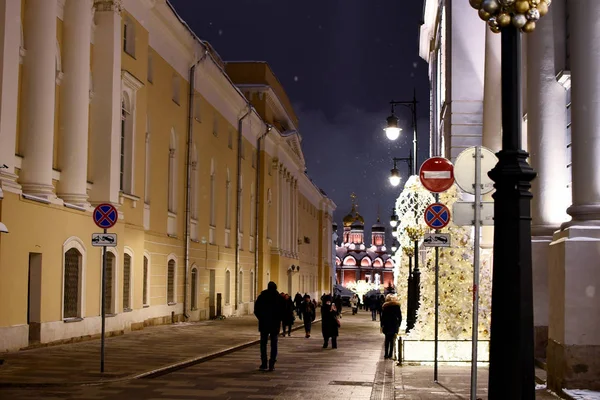 Moscú Rusia Enero 2019 Personas Caminando Por Las Calles Decoradas — Foto de Stock