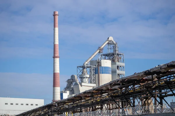 Planta Para Producción Cemento Edificios Industriales Tuberías Chimenea — Foto de Stock