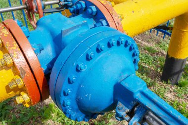 Acil shutdo için dağıtım boru hattında kapatma vanası