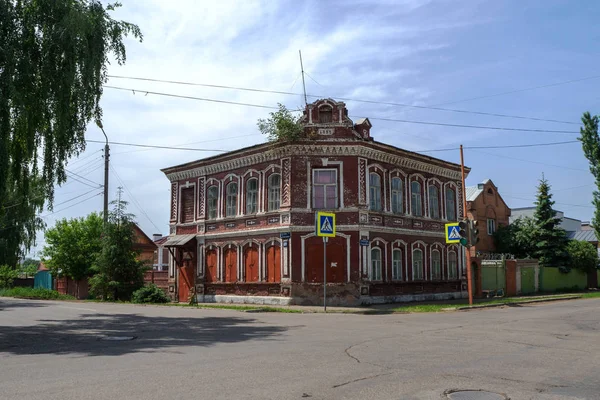 Old two-storey brick house — Stock Photo, Image