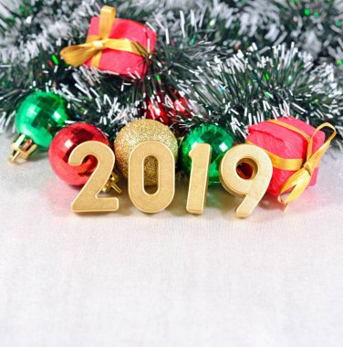2019 yılı altın rakamlar ve Noel süsleri