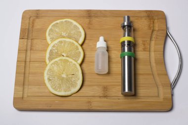 Limon vaping sıvı mutfak gemide.