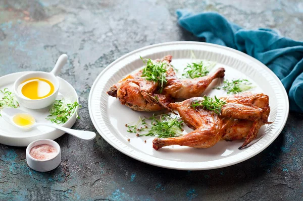 Halves Grilled Roast Chicken Micro Greens Selective Focus — Stock Photo, Image