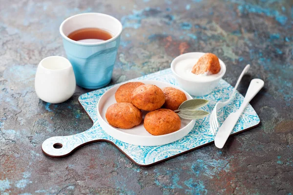 Lax Fiskkotletter Med Sås Paleo Keto Köttätande Kost Selektivt Fokus — Stockfoto