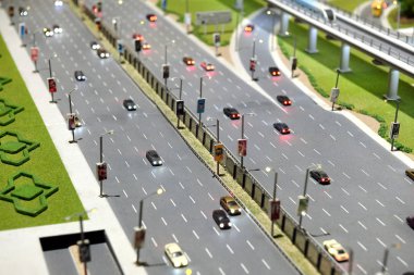 Çok şeritli karayolu ile şehir sokak modeli