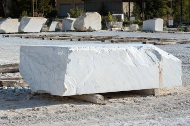 Beyaz Carrara mermer büyük dikdörtgen blok