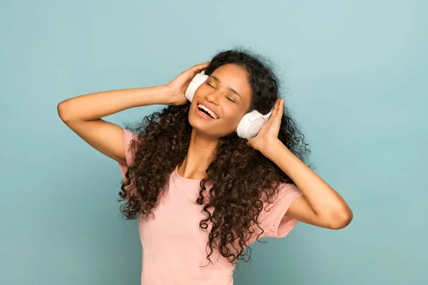 Vivacious Afro American Girl Enjoying Her Music Listening Soundtrack Stereo — Stock Photo, Image