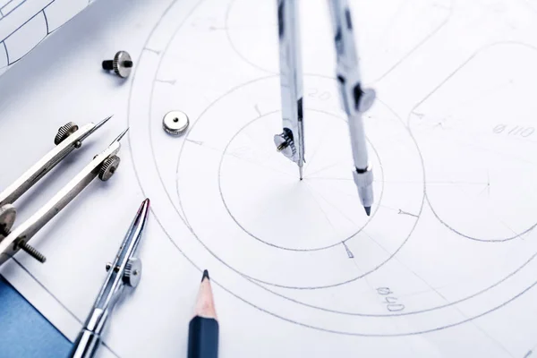 Kompas op de details van de industriële tekening — Stockfoto
