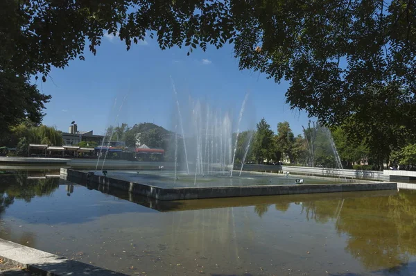 Paisagem Beleza Muitas Fontes Com Programa Diferente Jardim Público Cidade — Fotografia de Stock