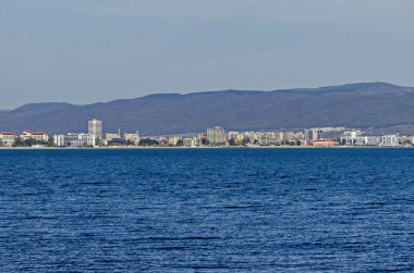 Sahil Resort şehir Nessebar Sunny Beach ve dağ doğru tarafından karadeniz üzerinde deniz manzarası Balkan, Bulgaristan, Avrupa 