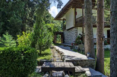 Klisura Manastırı St Cyril ve St. Methodius, 12. 