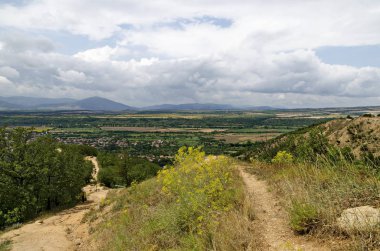 Stob piramitleri yamacından bir görünüm Stob köyü vadisine, Rila Dağı, Köstendil bölgesi, Bulgaristan, Avrupa 