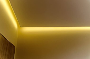 Yakın tarihte modern Led ışıklandırması ile boyanmış bir odanın parçası, Sofya ve Bulgaristan 