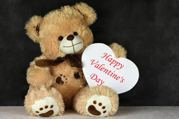 Teddy Bear z ramą w kształcie serca cię kocha na Walentynki — Zdjęcie stockowe