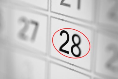 Beyaz kağıt 28 üzerinde planlayıcısı takvim son tarihi gün