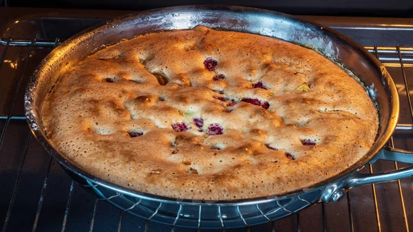 Nahaufnahme Von Gebackenen Himbeeren — Stockfoto