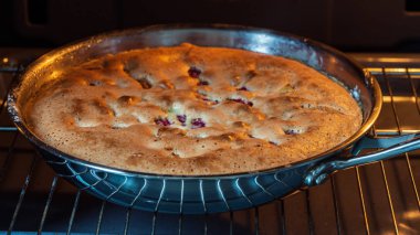 pişmiş pasta ahududu yakın