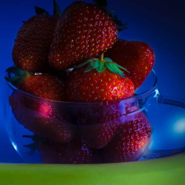 Aardbei Aardbeien Bowl Kopieer Ruimte — Stockfoto