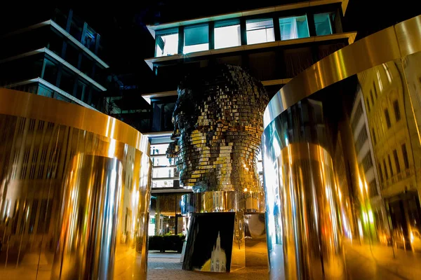 Franz Kafka Prag Metamorfoz Heykeli - Çek Cumhuriyeti