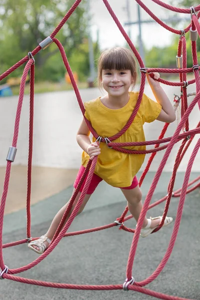 Симпатичная Летняя Игрушка Детской Площадке — стоковое фото
