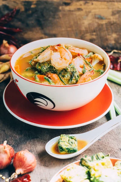 Kryddig Och Soppa Curry Med Räkor Och Grönsaker Omelett — Stockfoto