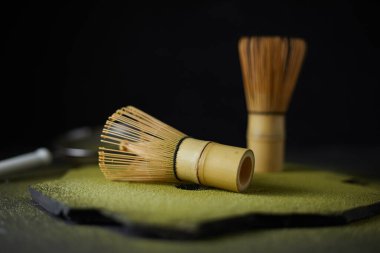 Yakın çekim Chasen, özel bambu kibrit çay çırpıcı, seçici odak