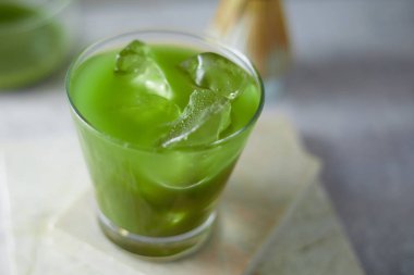 Saf kibrit yeşil çay, kafe menüsü.