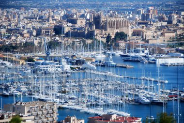 Malta limanı üzerinde göster.