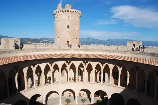 Eski kasaba Malta Adası'nın eski kule.