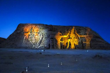 Geceleyin Abu Simbel Tapınağı, UNESCO Dünya Mirası Alanı, Aswan, Mısır.