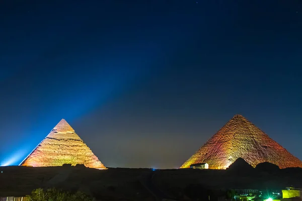Grote Piramide Van Gizeh Nachts Verlicht Unesco Werelderfgoed Caïro Egypte — Stockfoto