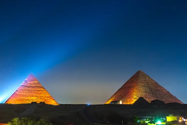 Büyük Giza Piramidi Gece Aydınlandı Unesco Dünya Mirası Alanı Kahire — Stok fotoğraf