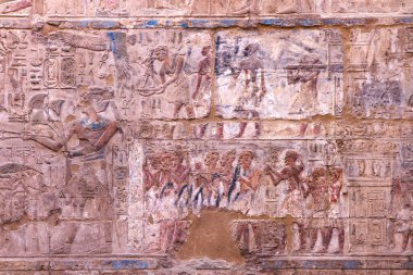 Günbatımında antik Luxor tapınağı, UNESCO Dünya Mirası alanı, Lüksör, Mısır.