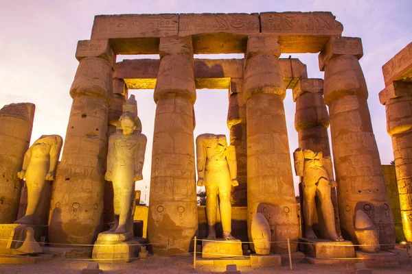 埃及卢克索 教科文组织世界遗产所在地 日落时的卢克索古寺 — 图库照片
