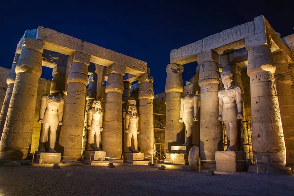 Oude Luxor Tempel Bij Zonsondergang Unesco Werelderfgoed Luxor Egypte — Stockfoto