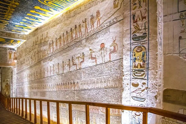 Стародавні Поховальні Камери Фараонів Ієрогліфами Долині Царів Луксора Єгипет — стокове фото