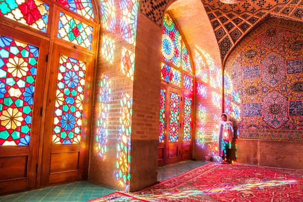Híres Rózsaszín Mecset Díszített Mozaik Csempe Vallási Kalligráfiai Forgatókönyvek Perzsa — Stock Fotó