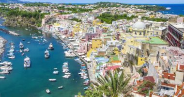 Napoli yakınlarındaki Procida Adası 4K zaman aşımı, İtalya.