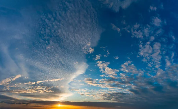 Fantastic Soft Clouds Sunrise Natural Composition — Stock Photo, Image